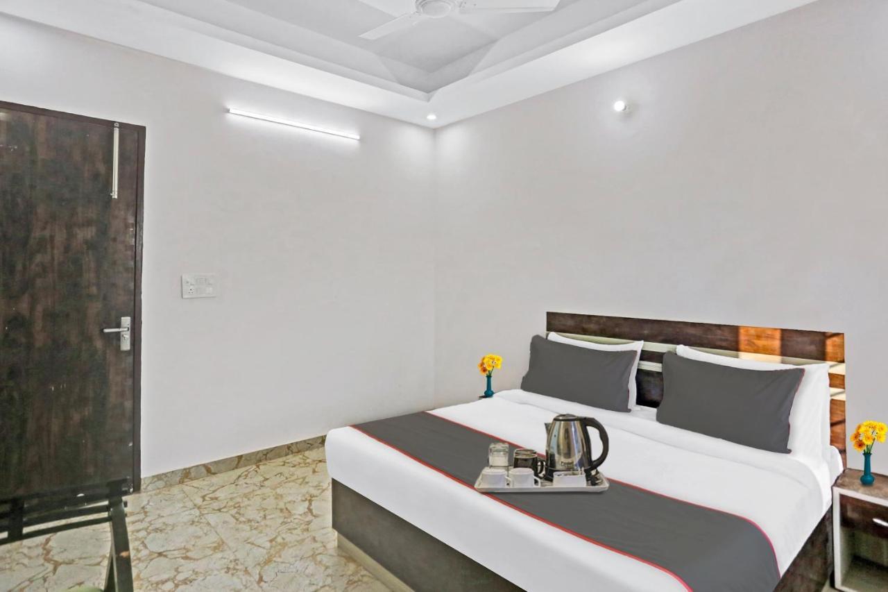 Hotel Collection O The Royal Fern Farrukhnagar Exterior foto