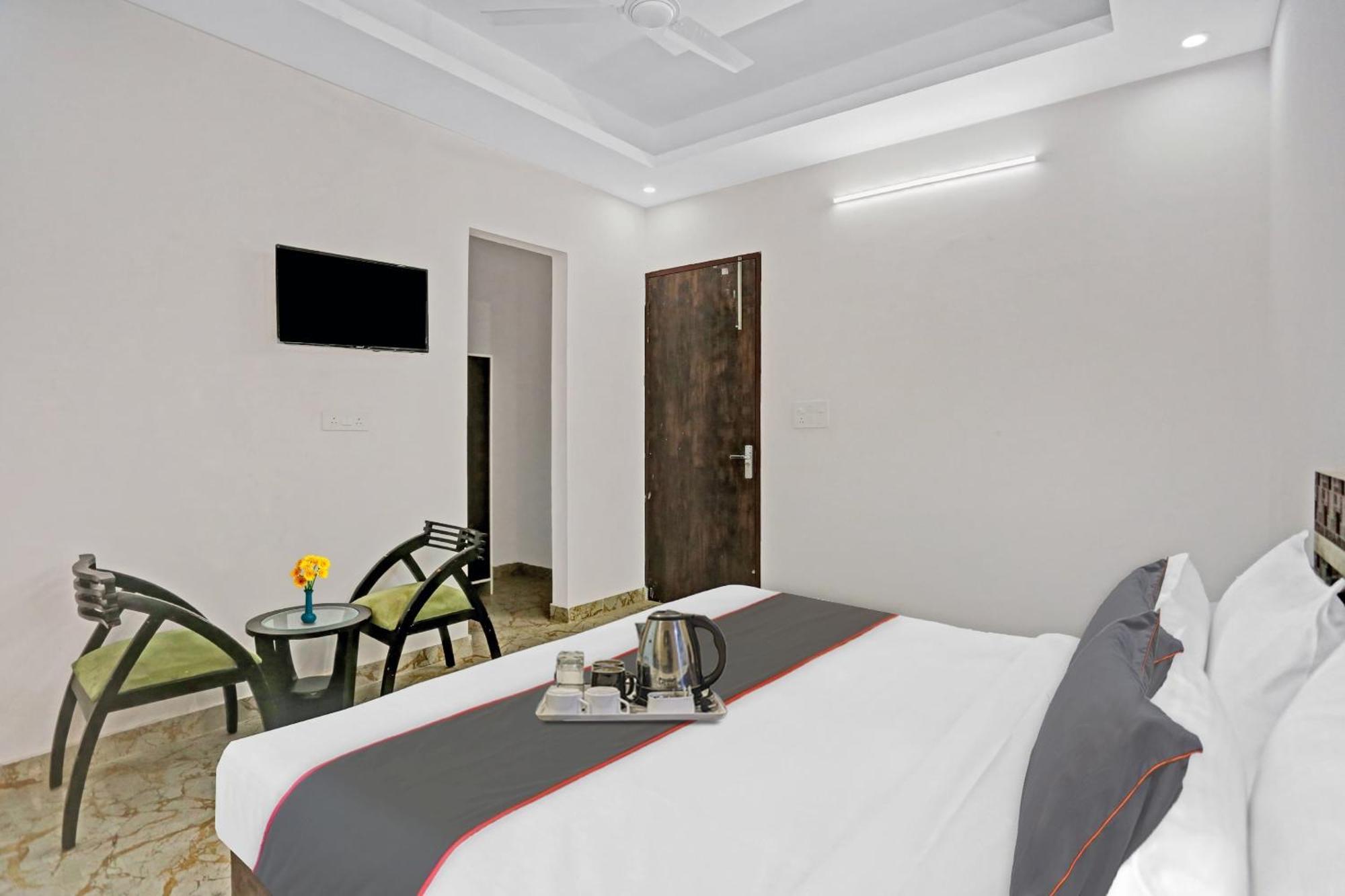 Hotel Collection O The Royal Fern Farrukhnagar Exterior foto