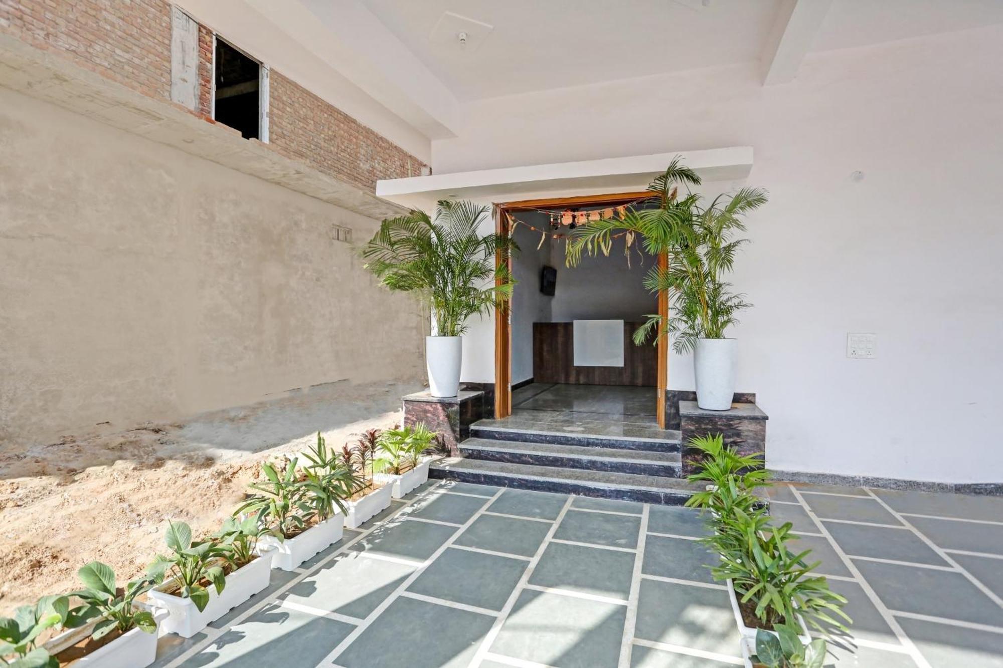 Hotel Collection O The Royal Fern Farrukhnagar Exterior foto